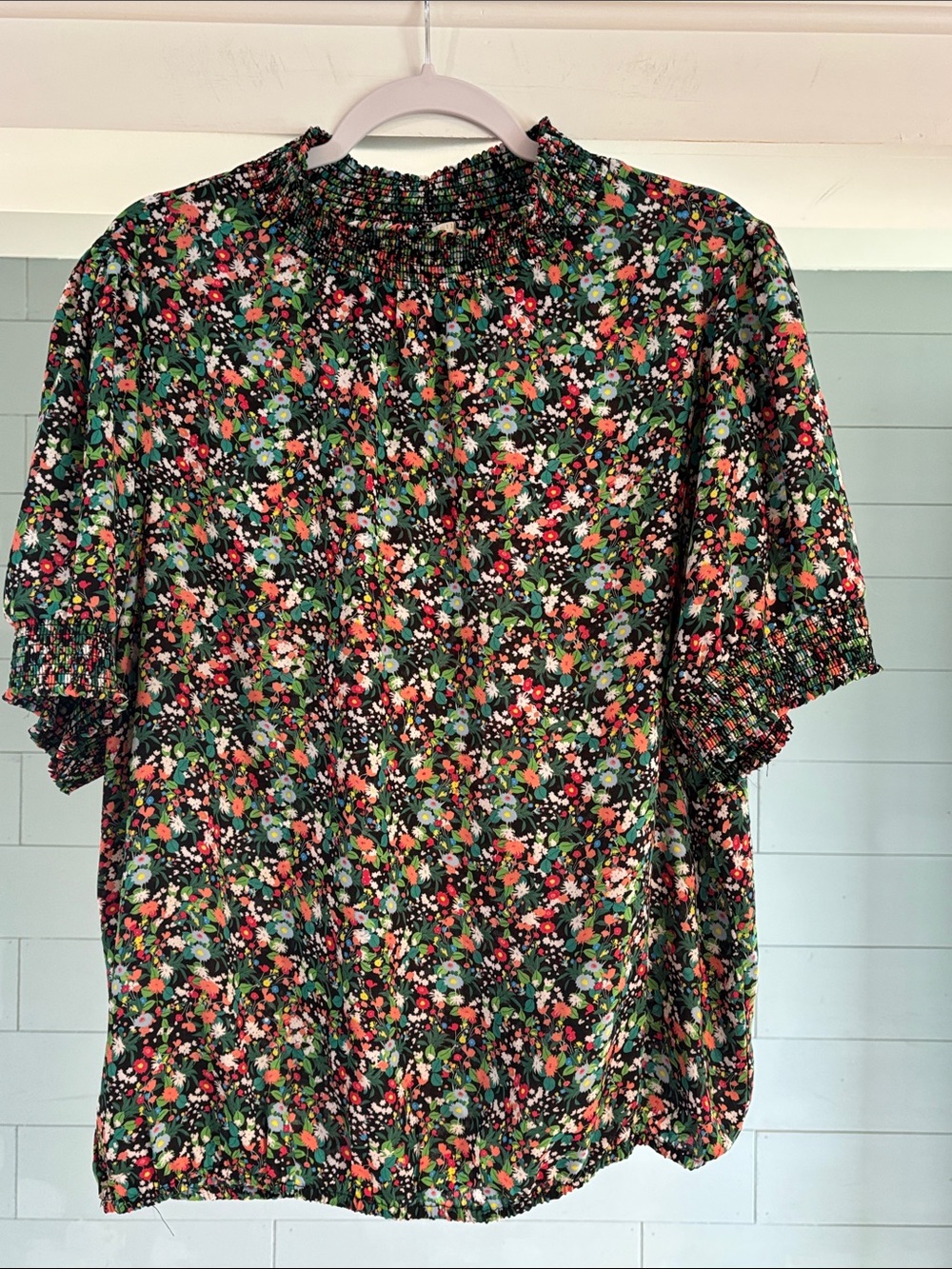 cooper & ella Black Floral Smocked Neck Short Sleeve Blouse‎